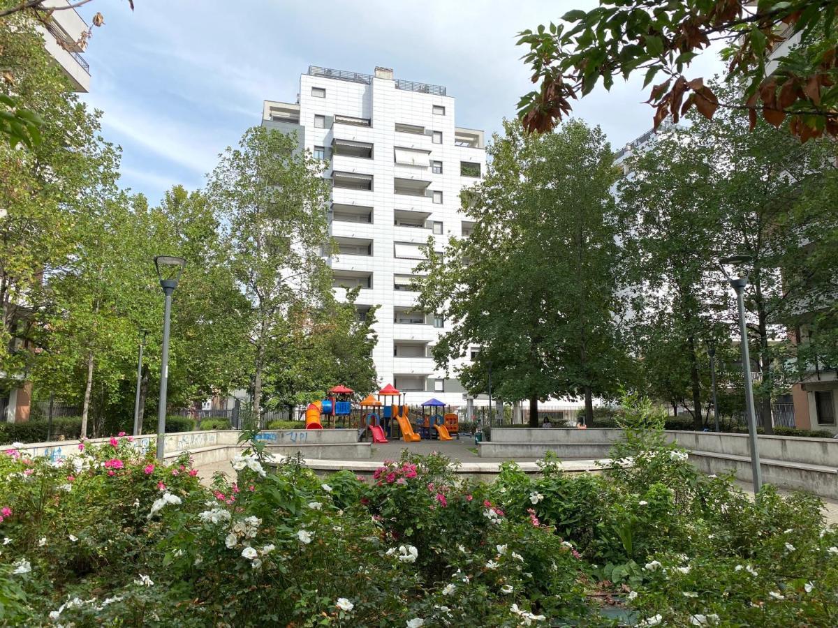 Appartamento Sulla Metro 3 Gialla Maciachini Milano Eksteriør bilde